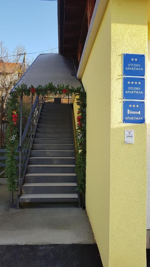 Apartmani Ksenija Krapinske Toplice Esterno foto