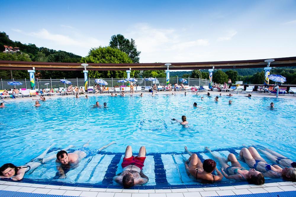 Apartmani Ksenija Krapinske Toplice Esterno foto